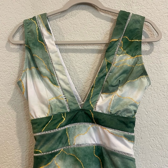 Averie Jade Deep Plunge One Piece Swimsuit - Small - Picture 8 of 11